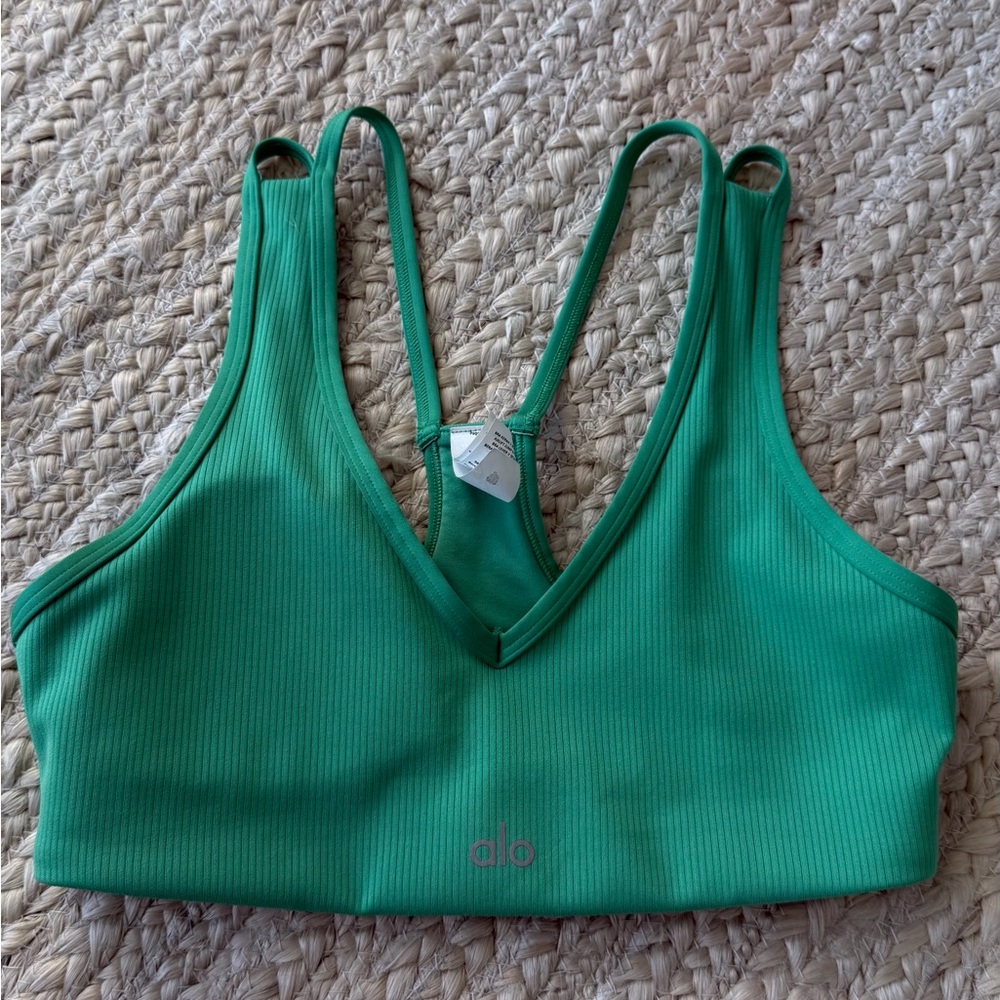 ALO Yoga Vibrant Green Sports Bra